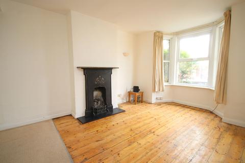20 Edgell Road, Staines-upon-thames, TW18 2ES