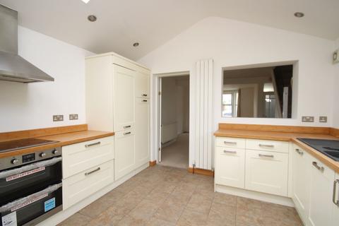 20 Edgell Road, Staines-upon-thames, TW18 2ES