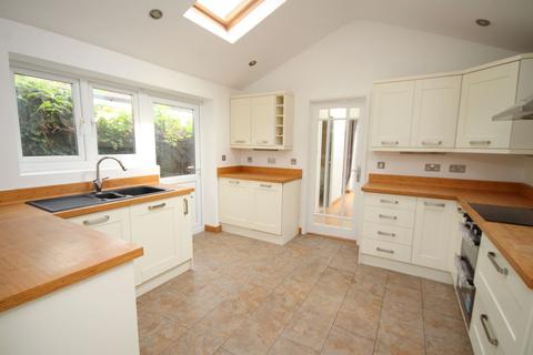20 Edgell Road, Staines-upon-thames, TW18 2ES