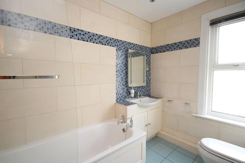 20 Edgell Road, Staines-upon-thames, TW18 2ES