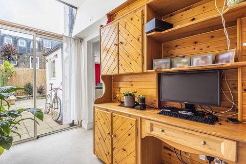 10 Sutherland Road, London, W4 2QR