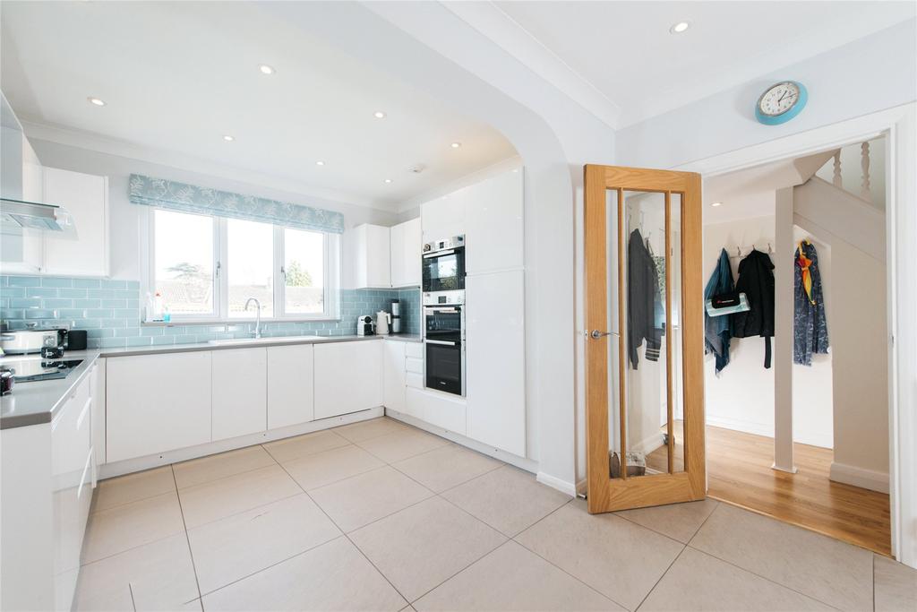 Kitchen/Breakfast Rm