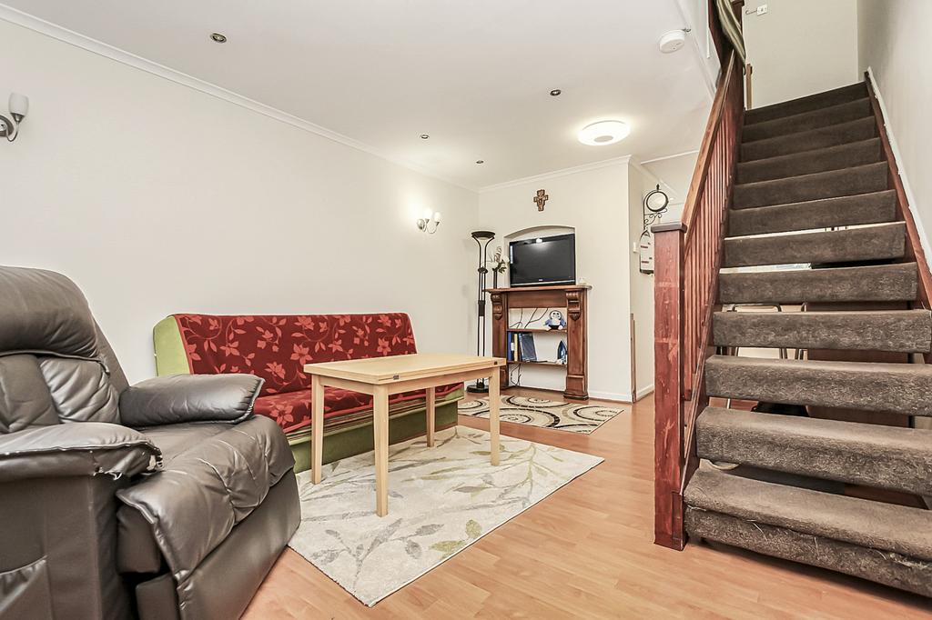 Langton Road Langton Road, London, NW2 2 bed terraced house £594,000
