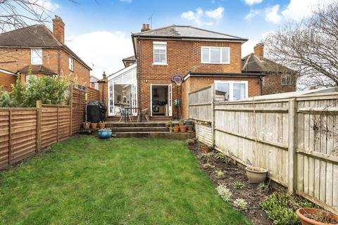 4 Bray Road, Guildford, GU2 7LH
