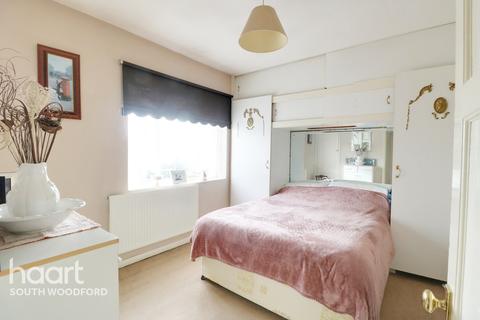18 Boxted Close, Buckhurst Hill, IG9 6BX