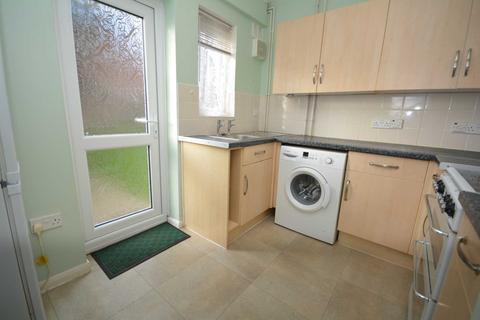 2 bedroom maisonette to rent, Woodside Road, Amersham HP6