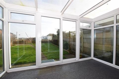 74 Brockman Crescent, Dymchurch, Romney Marsh, TN29 0UA