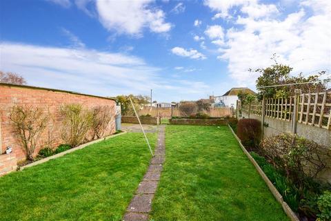 74 Brockman Crescent, Dymchurch, Romney Marsh, TN29 0UA