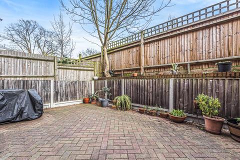 54 Stoneycroft Close, London, SE12 0SL