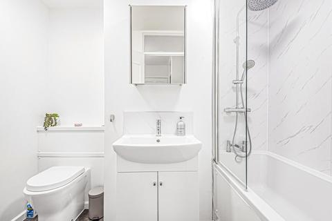 54 Stoneycroft Close, London, SE12 0SL