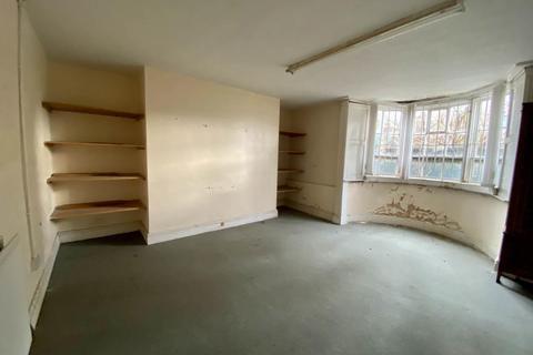 3 Beach Road, South Shields, NE33 2QA