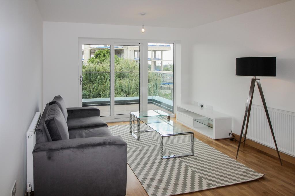 Langley Square, Dartford, Kent DA1 1 bed apartment £249,995
