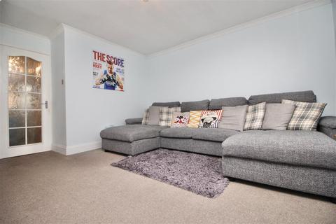23 Blake Avenue, Shotley Gate, Ipswich, IP9 1RL