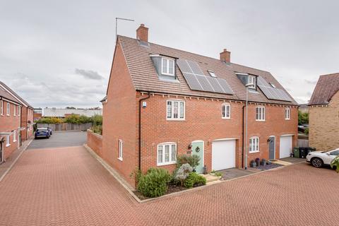 4 bedroom semi-detached house for sale, Patmore Road, Stansted, Essex, CM24