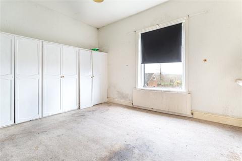 45 Bardsley Vale Avenue, Oldham, OL8 3HZ