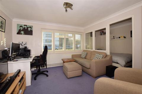 15 Long Walk, Epsom, KT18 5TP