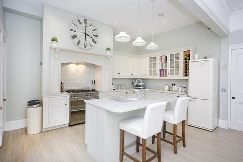 85 Morningside Drive, Edinburgh, EH10 5NJ