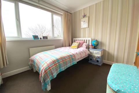 37 Stubble Close, Northampton, NN2 8DS