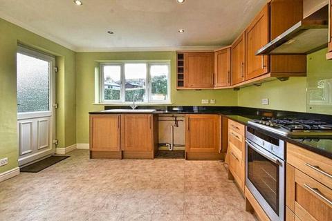 70 Bachelor Gardens, Harrogate, HG1 3EA