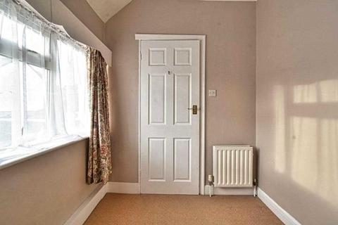 70 Bachelor Gardens, Harrogate, HG1 3EA