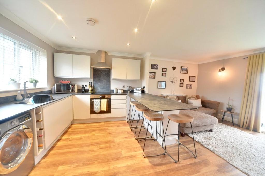 Street Farm Close, Holywell Row, Bury St. Edmunds, Suffolk, IP28 3 bed