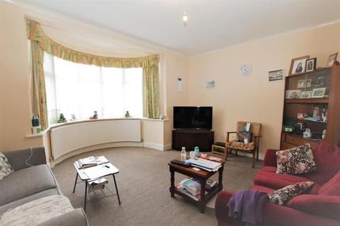 12 Prestwood Avenue, Harrow, HA3 8JZ