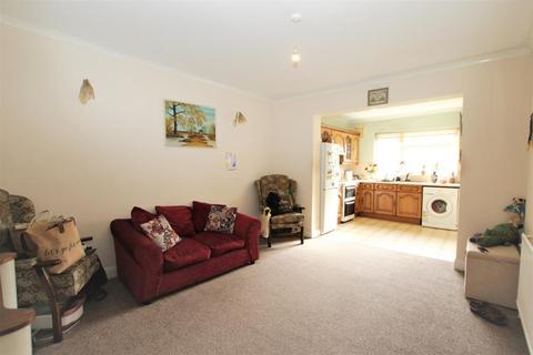 12 Prestwood Avenue, Harrow, HA3 8JZ
