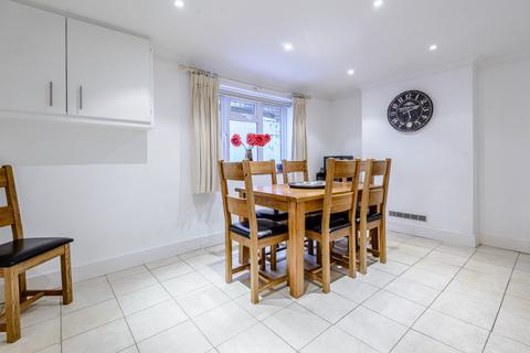 10 Dagmar Road, Windsor, SL4 1JL
