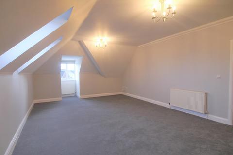 2 bedroom flat to rent, Meadowgate, Giblets Lane, Horsham, RH12