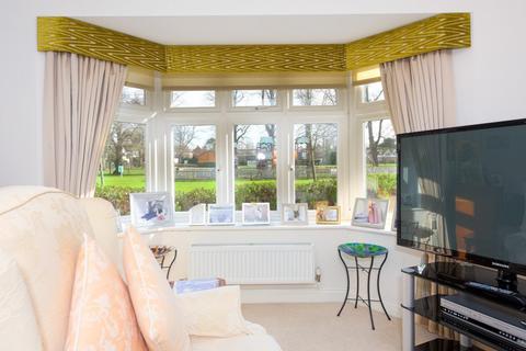 1, Laurette Court Ottways Lane, Ashtead, KT21 2FN