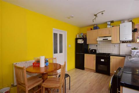 92 Dickens Road, Gravesend, DA12 2JZ