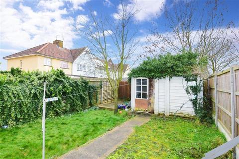 92 Dickens Road, Gravesend, DA12 2JZ