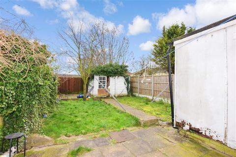 92 Dickens Road, Gravesend, DA12 2JZ