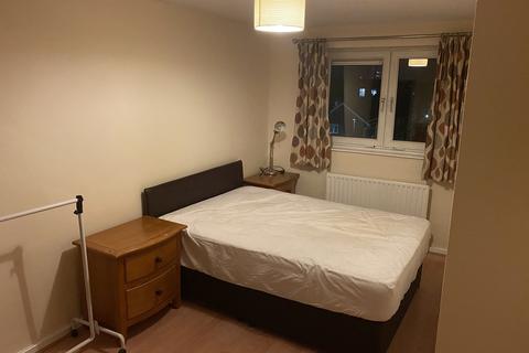167 Fords Park Road, London, E16 1PR