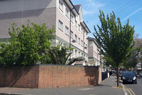 167 Fords Park Road, London, E16 1PR