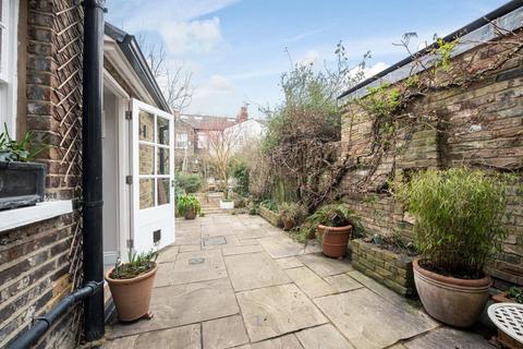 10 Dunstable Road, Richmond, TW9 1UH