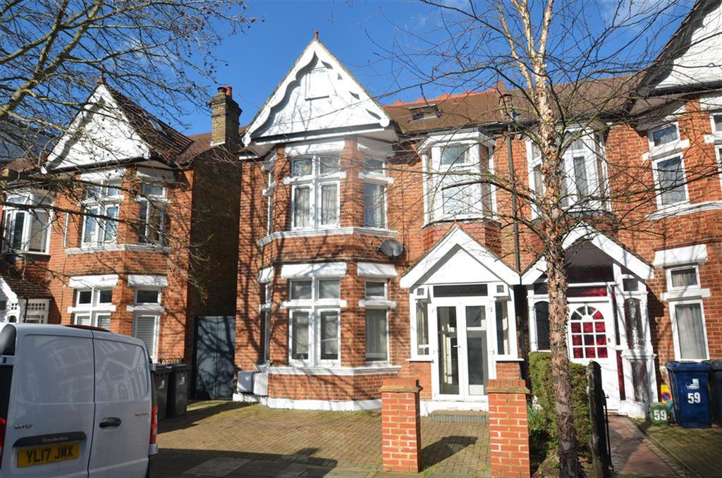 Craven Avenue, Ealing, W5 2SY Studio £900 pcm (£208 pw)