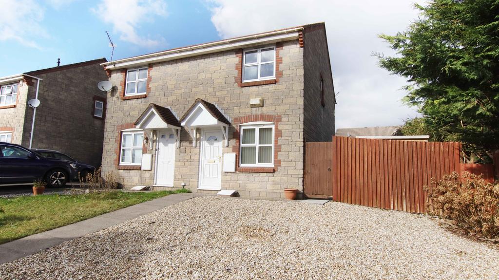 Carn Celyn, Beddau, CF38 2TF 2 bed semidetached house £160,000