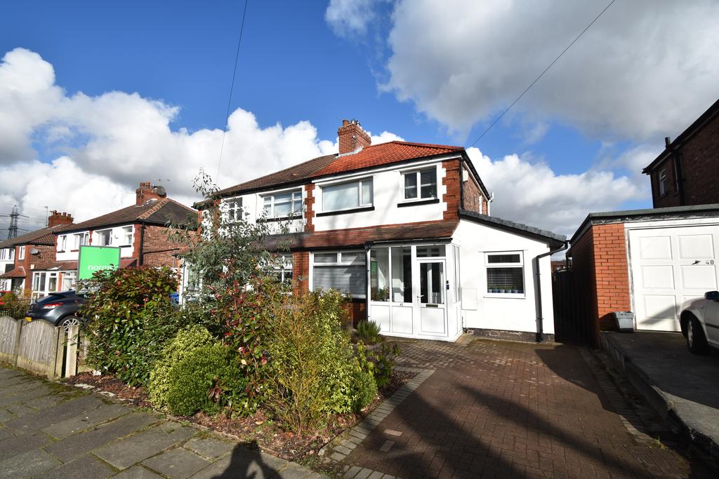Ludlow Avenue, Whitefield, M45 3 bed semidetached house £275,000