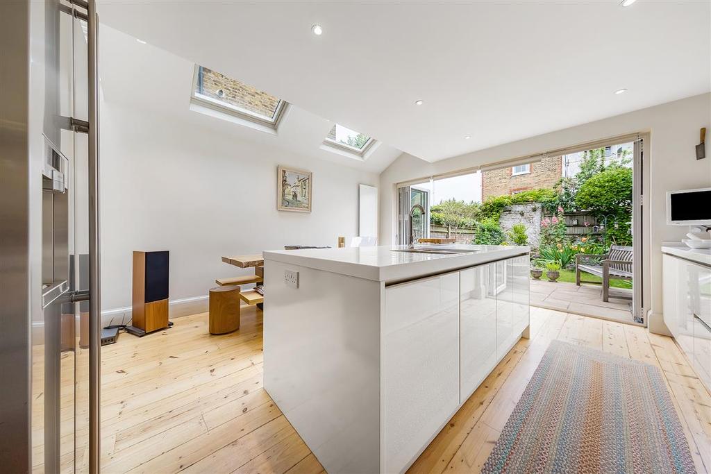 Kitchen/Breakfast Room