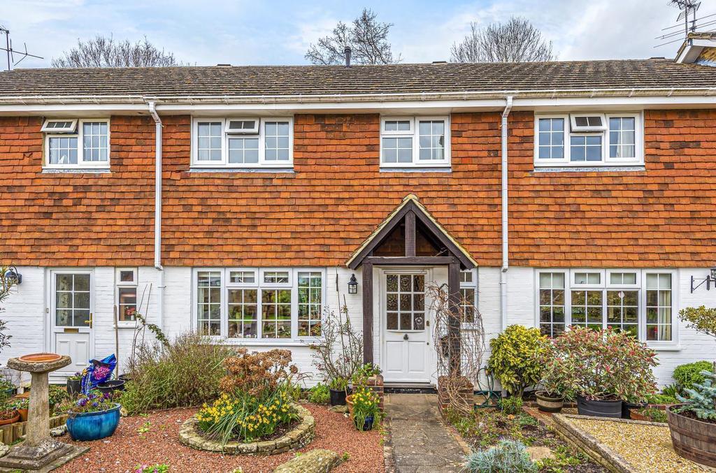 Tanbridge Place, Horsham, RH12 3 bed terraced house £400,000