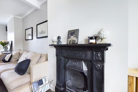 2 bedroom flat for sale, Ondine Road,  London, SE15