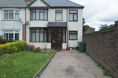 4 bedroom semi-detached house to rent, All Saints Way, West Bromwich  B71