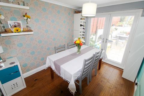 51 Barley Farm Road, Exeter, EX4 1NJ