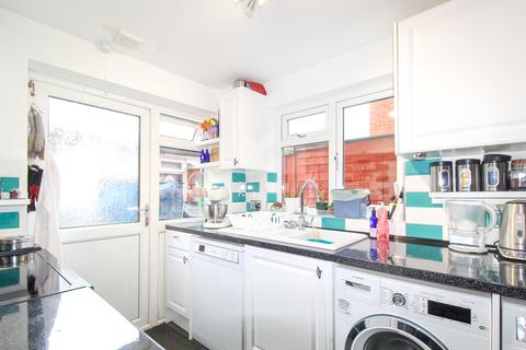 51 Barley Farm Road, Exeter, EX4 1NJ