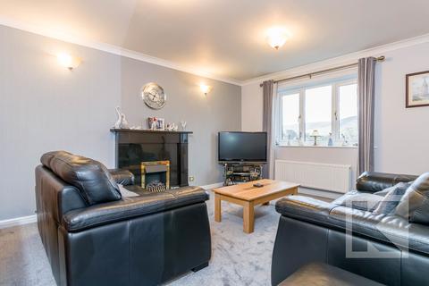 11 Buckton Close, Diggle, Oldham, OL3 5NE