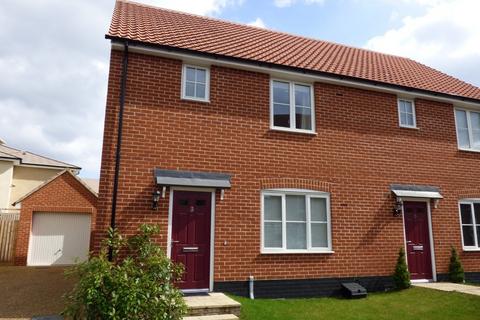 3 bedroom semi-detached house to rent, East Close, Bury St Edmunds IP33