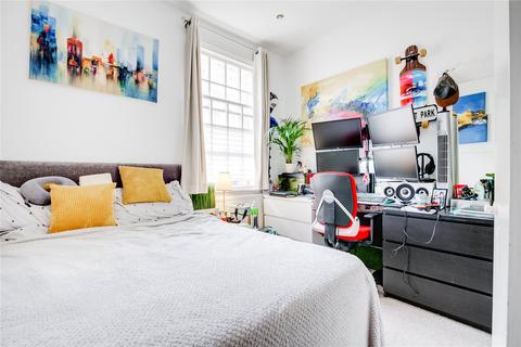 33 Orbain Road, Fulham, London, SW6 7JZ