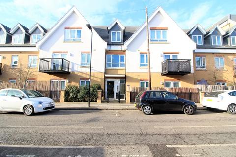 2 bedroom apartment to rent, Featherstone Road, Southall