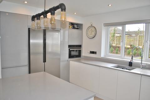 16 Crofters Court, Holmes Chapel, Crewe, CW4 7EX